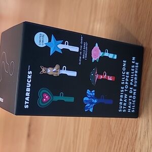 STARBUCKS Surprise silicone straw toppers